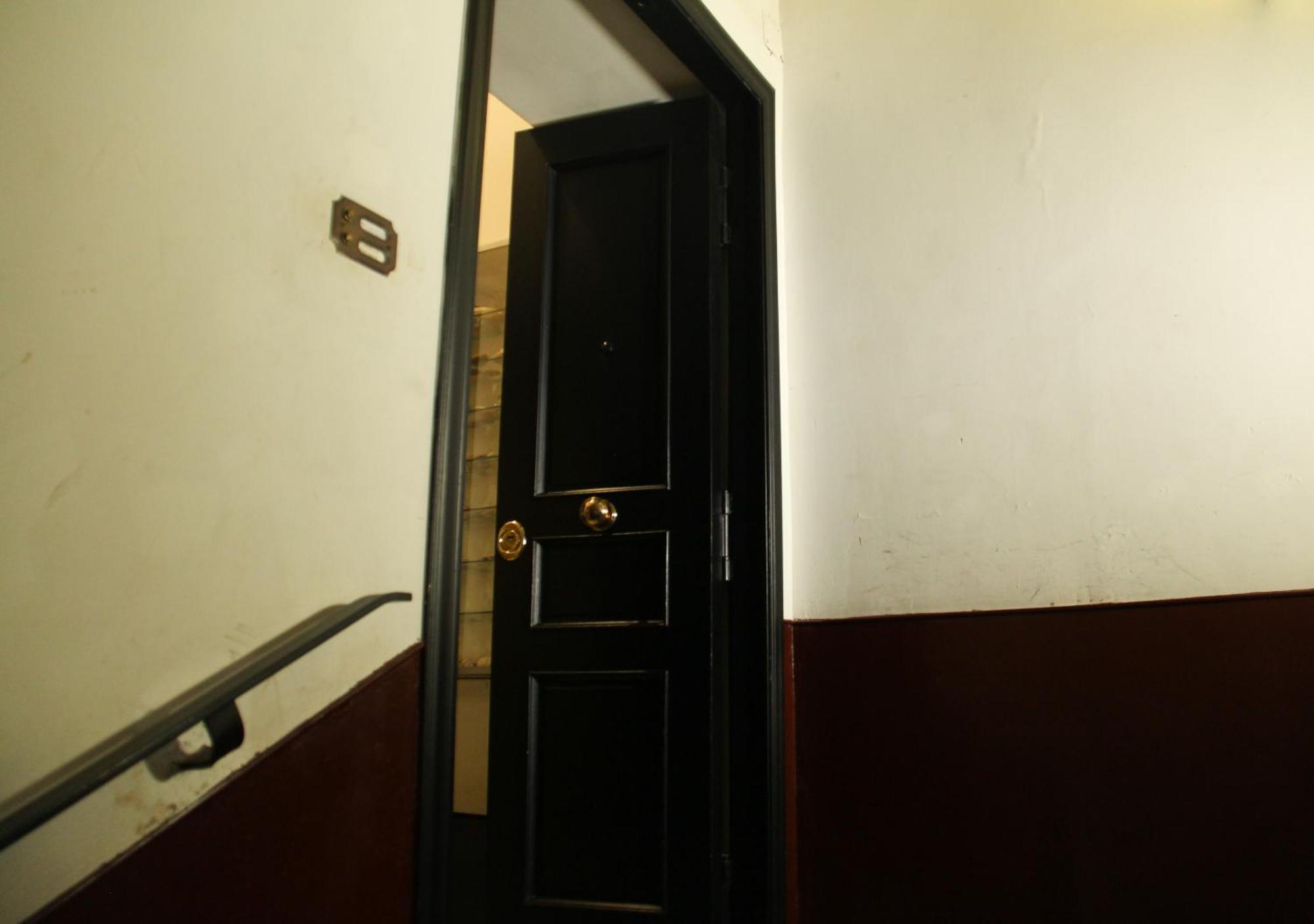 Metro Amedeo - Stanza Privata Con Vasca Idromassaggio Apartamento Nápoles Exterior foto