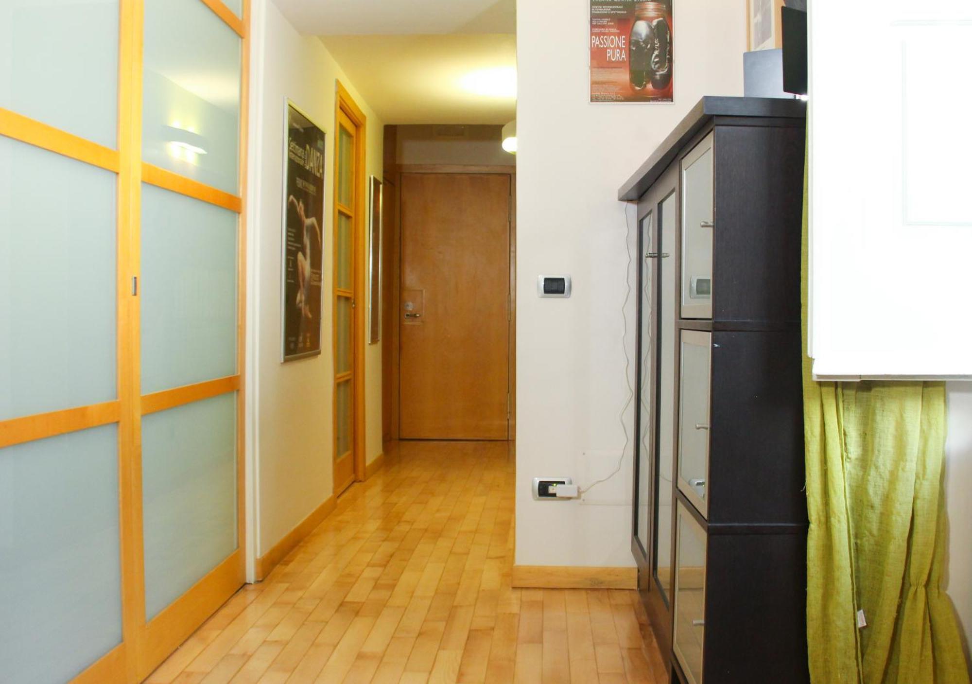 Metro Amedeo - Stanza Privata Con Vasca Idromassaggio Apartamento Nápoles Exterior foto